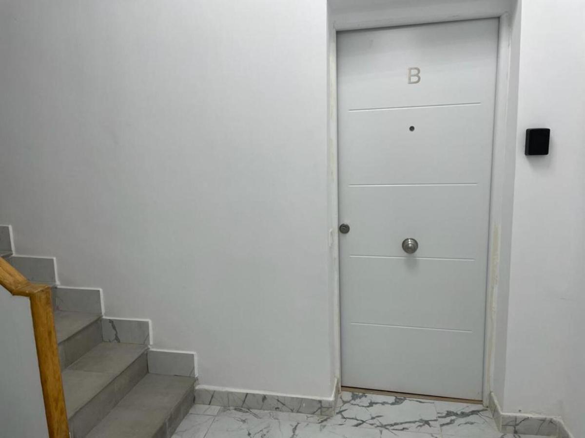 U2 Apartamento A Estrenar, Cerca De Metro Madrid Esterno foto